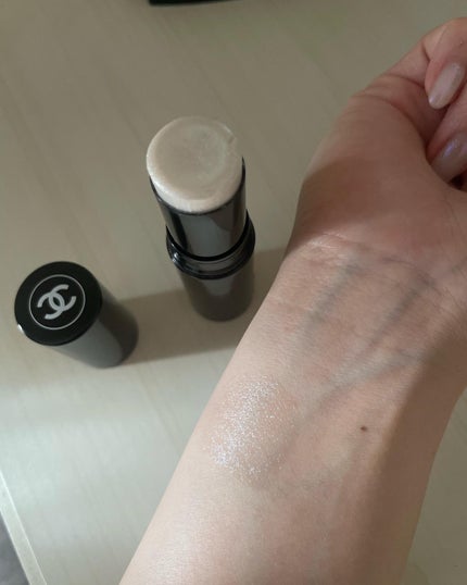 ボーム エサンシエル ペルルセント/CHANEL/スティックハイライトを使ったクチコミ(2枚目)