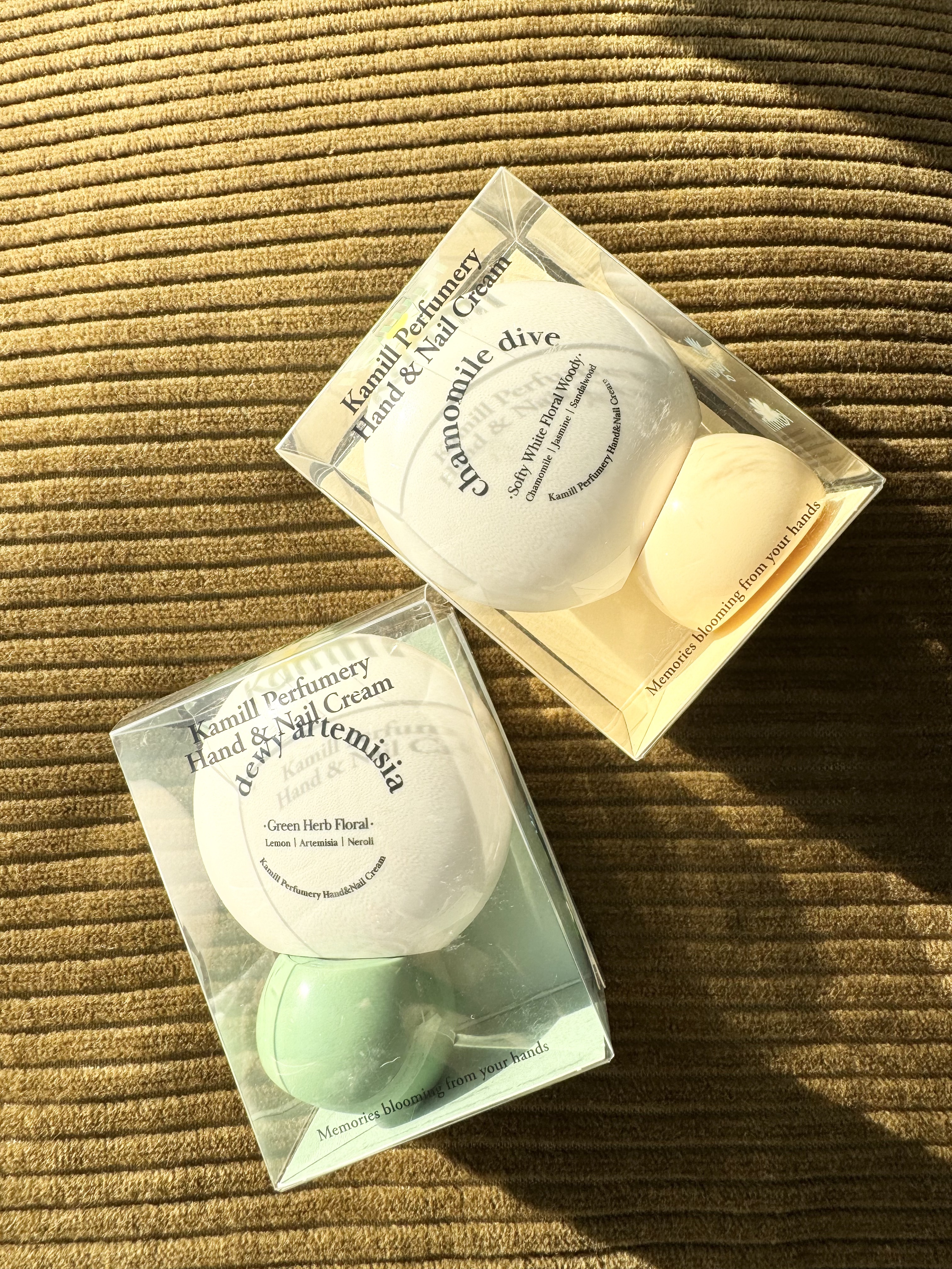 パフューマリー ハンド＆ネイルクリーム デューイアルテミシア 50ml/カミール/ハンドクリームを使ったクチコミ（3枚目）