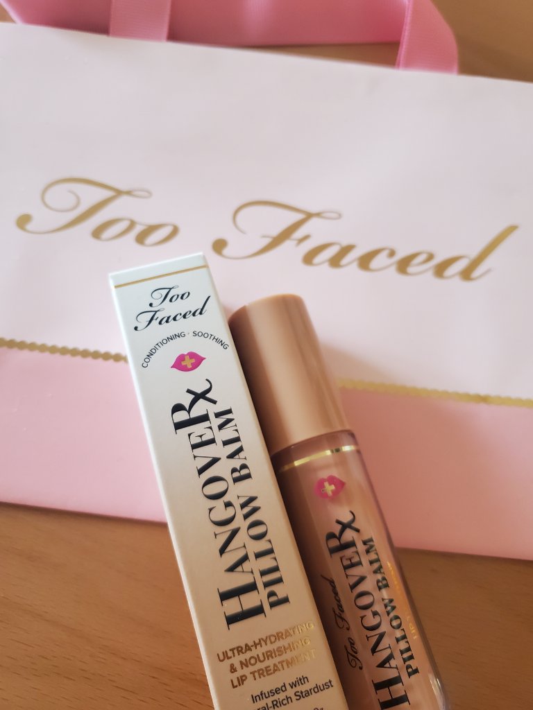 ～トゥー フェイスド ハングオーバー～ ピロー バーム リップ トリートメント/Too Faced/リップ美容液を使ったクチコミ（2枚目）