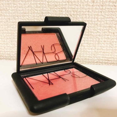 《NARS ブラッシュ》

🌷4013N  ORGASM

人気のチークの人気のカラーです。
名前からして気になっていました🙈💘

色味的にはピンクやや強めのコーラルピーチ🍑🍑🍑
キャピキャピにならない