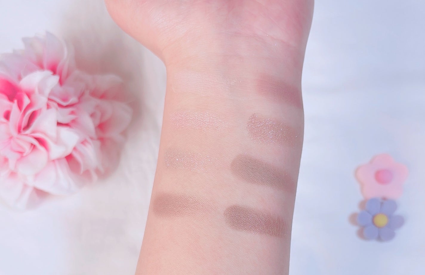 ソフトブラーリングアイパレット/wakemake/アイシャドウパレットを使ったクチコミ(4枚目)