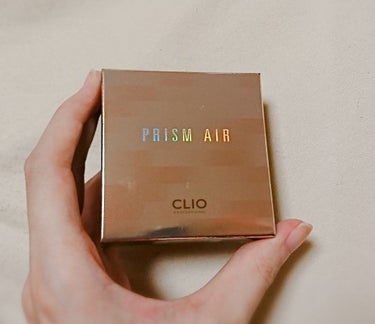 Prism air highlighter/ゴールドシアー

初CLIO！
Qoo10にて¥1899😌❤️
すいません。これは事件なほどかわいい。
まず、パッケージ…写真１枚目。
２枚目が本体なんですが