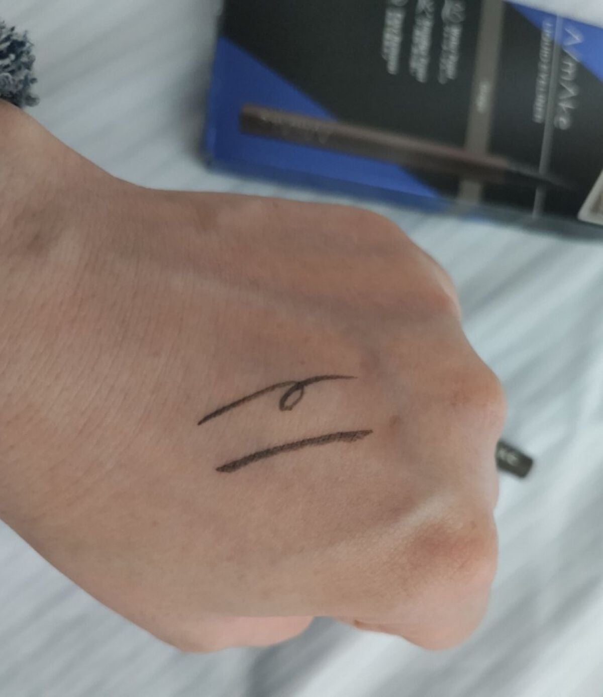 エーメイク マットリキッドアイライナー /A/mAke/リキッドアイライナーを使ったクチコミ(5枚目)