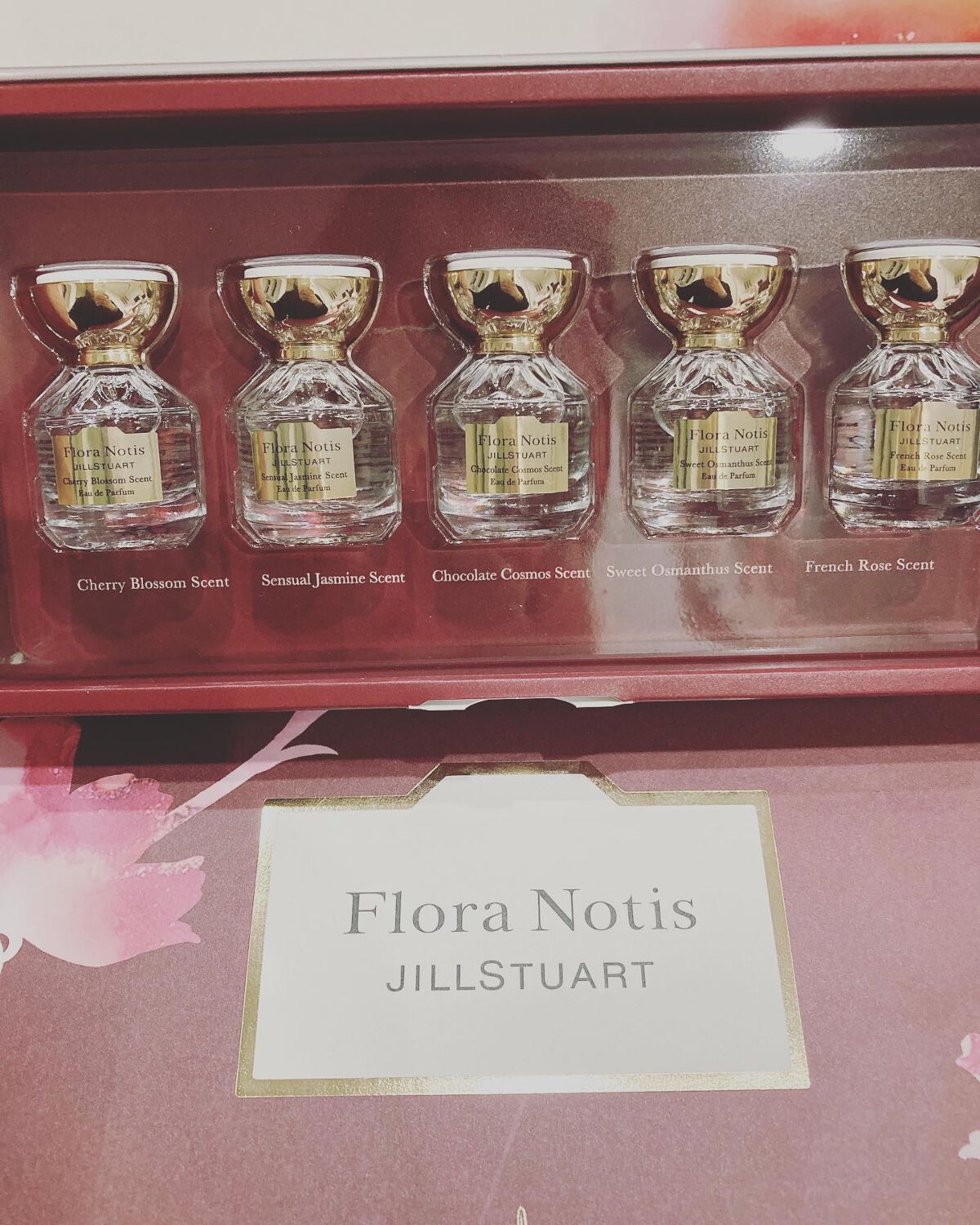 フラワートリーツ　オードパルファンセレクション/Flora Notis JILL STUART/その他キットセットを使ったクチコミ（2枚目）
