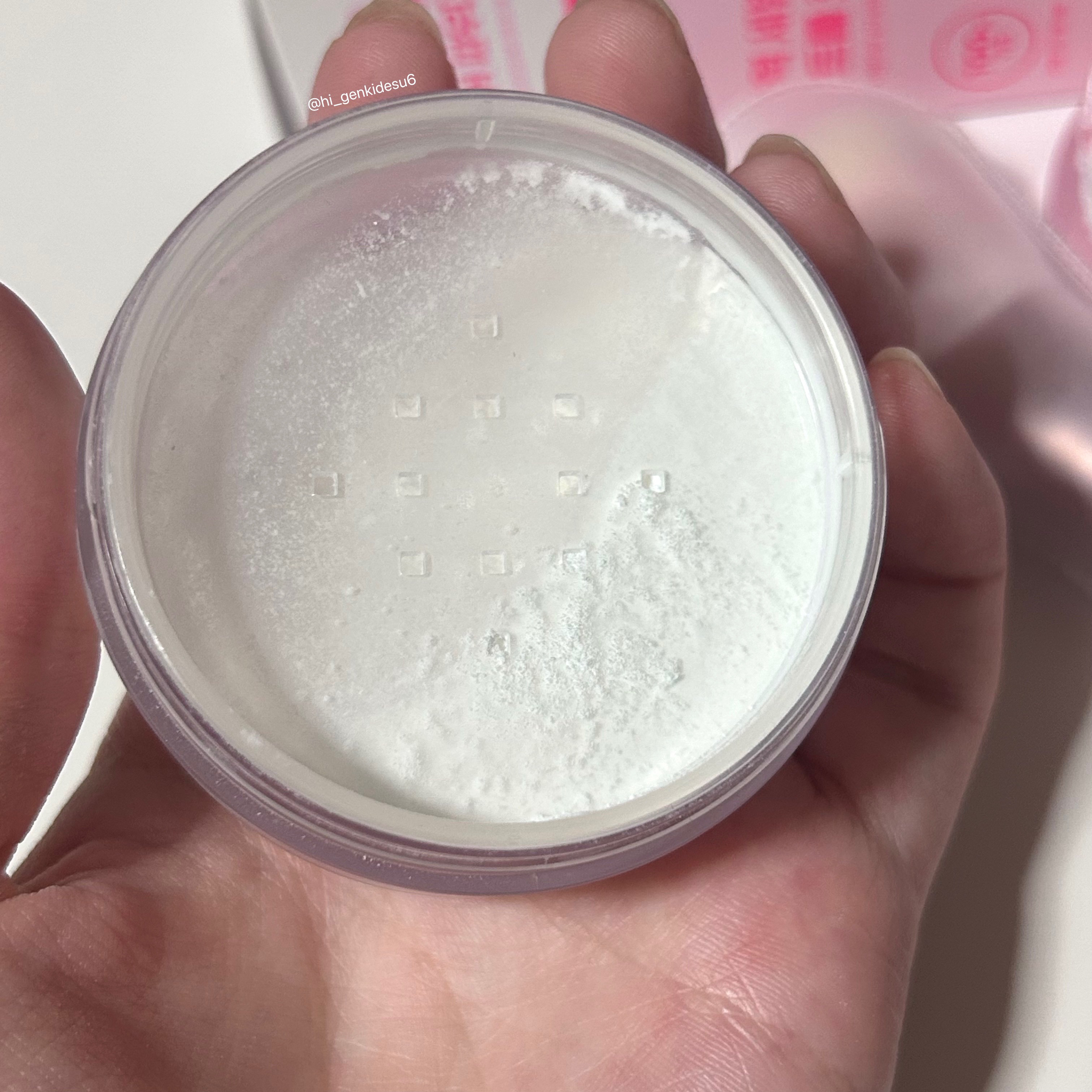 プライムプライマーフィニッシュパウダー/BANILA CO/ルースパウダーを使ったクチコミ（2枚目）