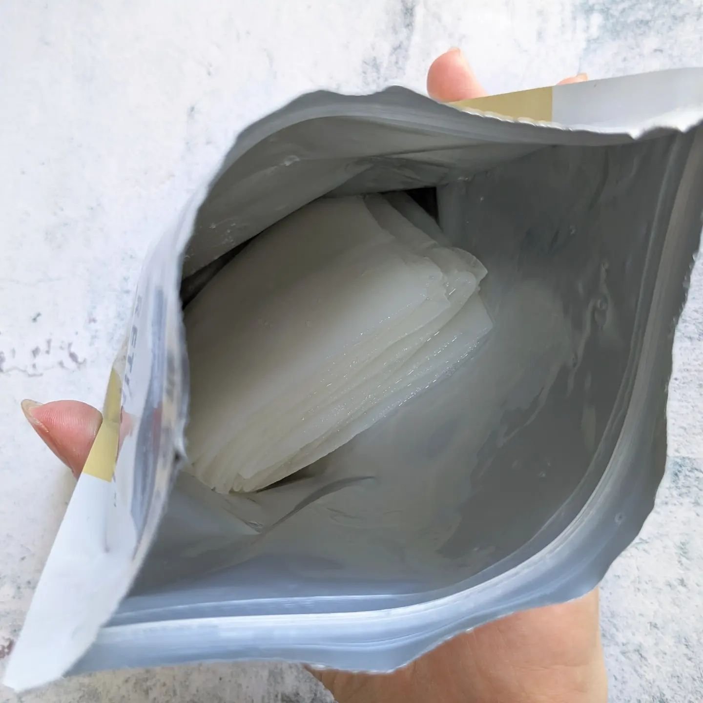 シートマスク VC100＋レチノール/CICIBELLA/シートマスク・パックを使ったクチコミ（2枚目）