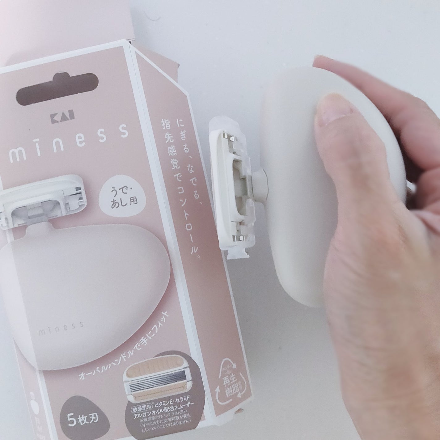 miness うで・あし用カミソリ/貝印/シェーバーを使ったクチコミ(2枚目)