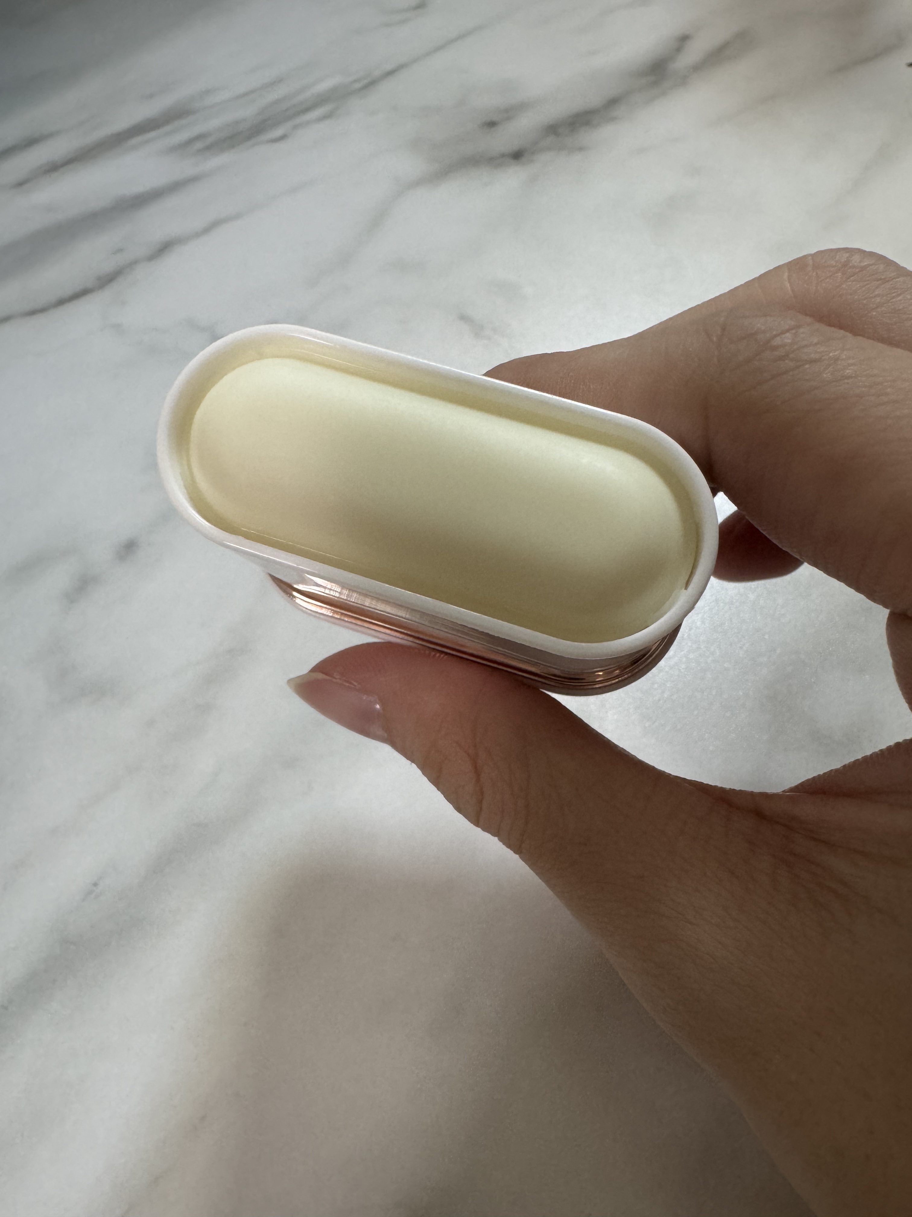 エアリーフィットサンスティック/KAHI/日焼け止めスティックを使ったクチコミ（3枚目）