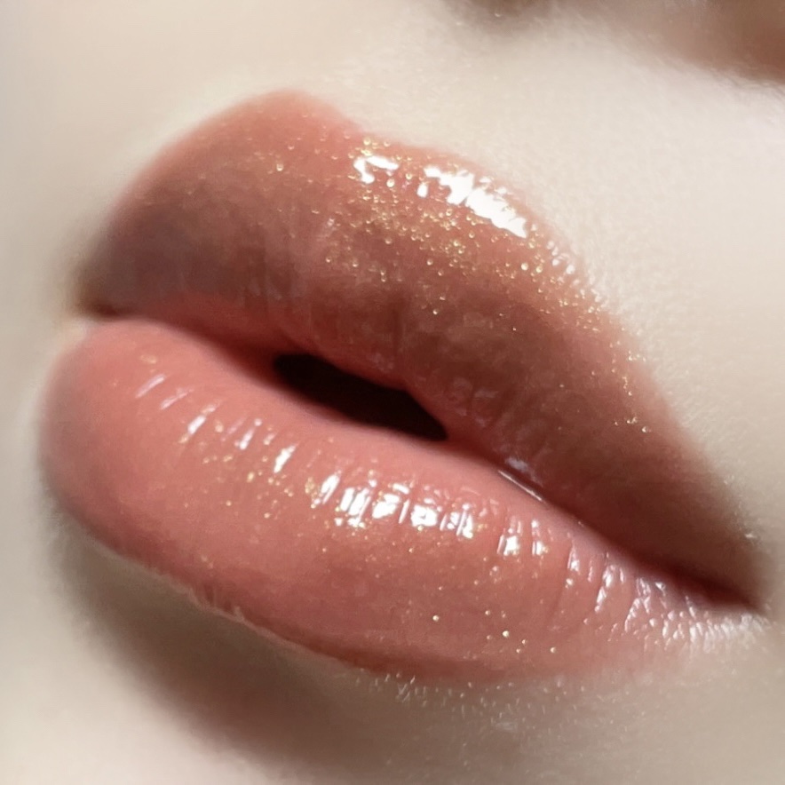 ヴィーガナイズコラーゲンリップガラスバーム/Veganize/リップグロスを使ったクチコミ（1枚目）