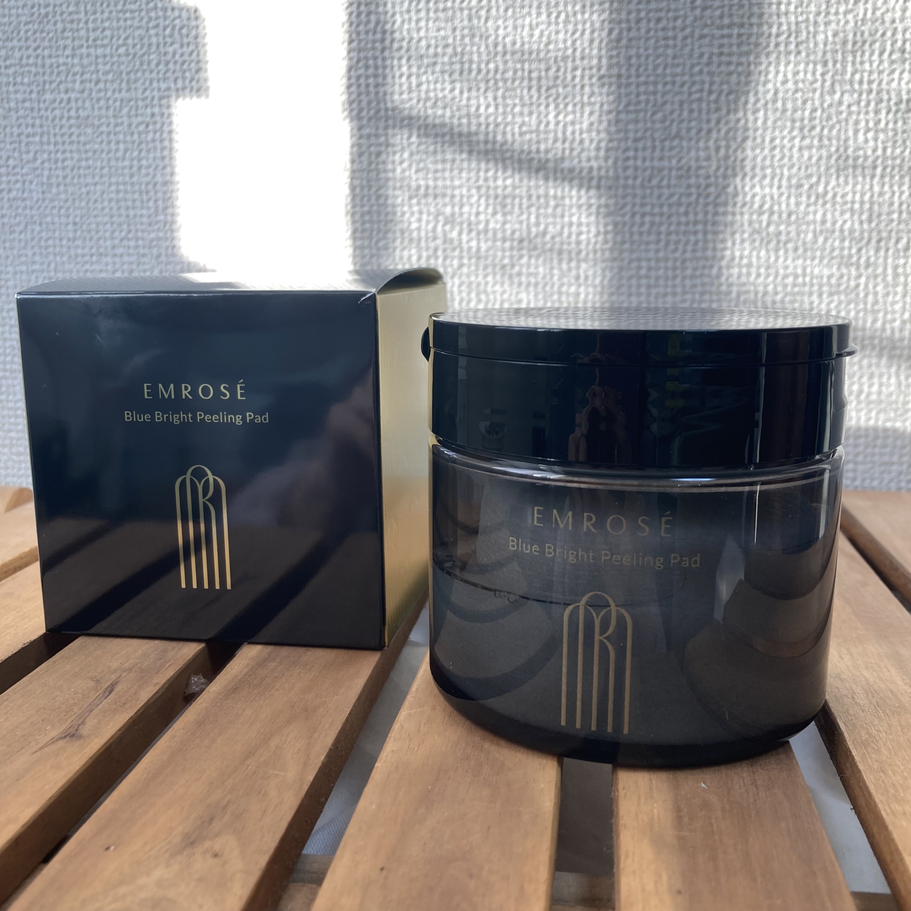 ブルーブライトピーリングパッド/EMROSÉ/トナーパッドを使ったクチコミ（1枚目）