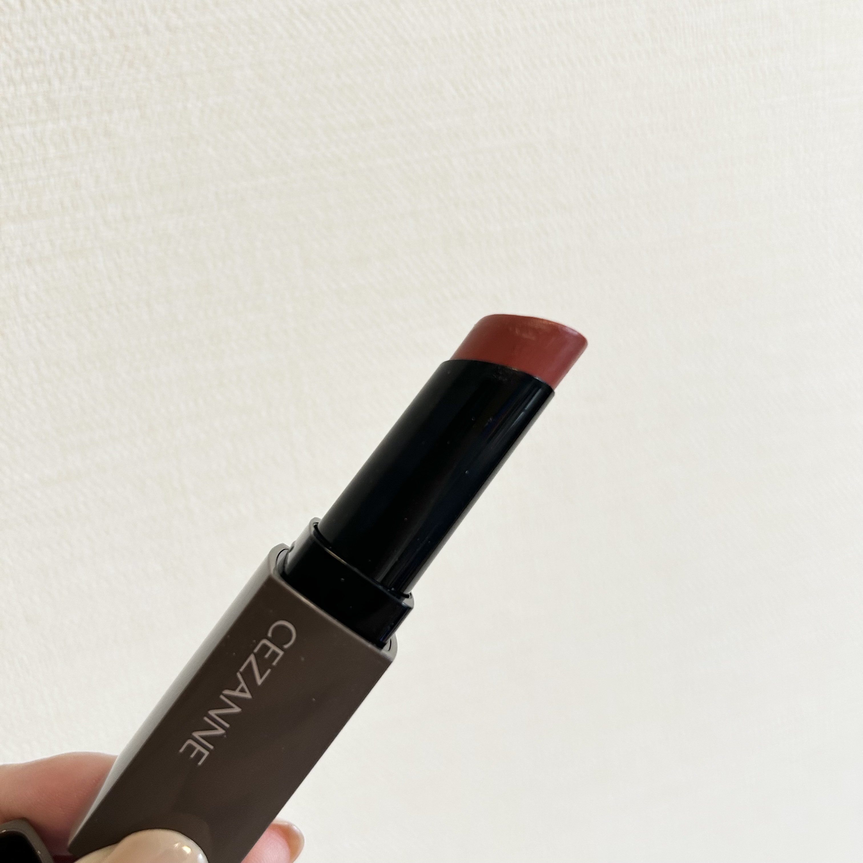 イエベ春向きのカラーだと思う。

塗り心地、色持ち◎

時間が経つとよりはっきりしたカラーになる気がする🤔

