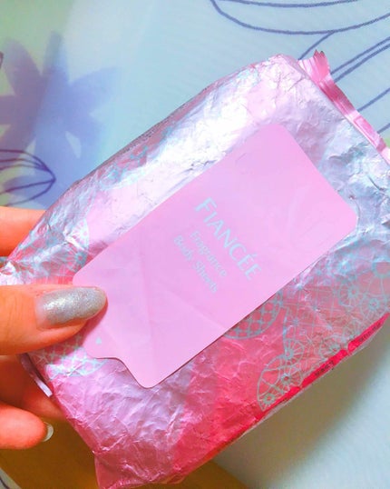 フレグランスボディシート ピンクグレープフルーツの香り/フィアンセ/ボディシートを使ったクチコミ(1枚目)