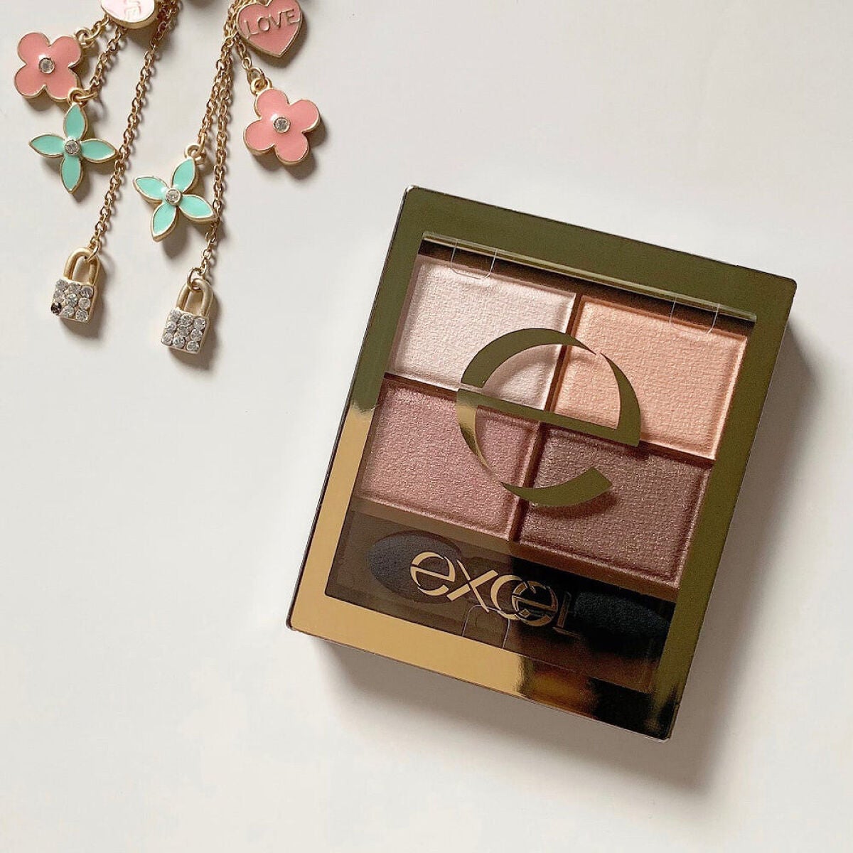 スキニーリッチシャドウ/excel/アイシャドウパレットを使ったクチコミ(1枚目)