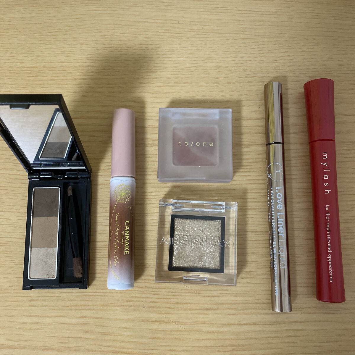 トーン ペタル アイシャドウ/to/one/アイシャドウパレットを使ったクチコミ（1枚目）