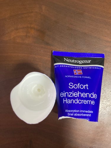 Sofort einziehende Handcreme/Neutrogena/ハンドクリームを使ったクチコミ（2枚目）