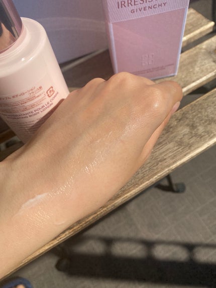 イレジスティブル ボディローション/GIVENCHY/ボディローションを使ったクチコミ(6枚目)