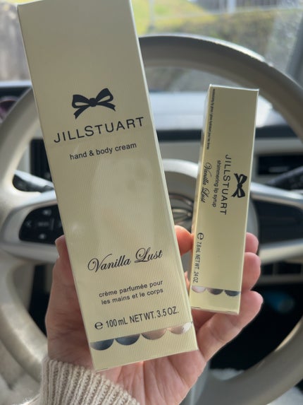 ヴァニラ ラスト シマリング リップシロップ/JILL STUART/リップ美容液を使ったクチコミ(1枚目)