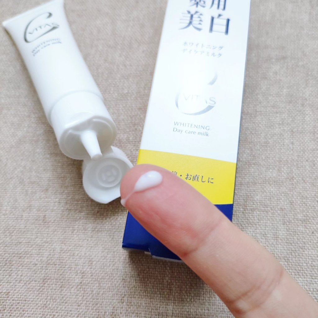 ホワイトニング デイケアミルク/CVITAS/乳液を使ったクチコミ（2枚目）