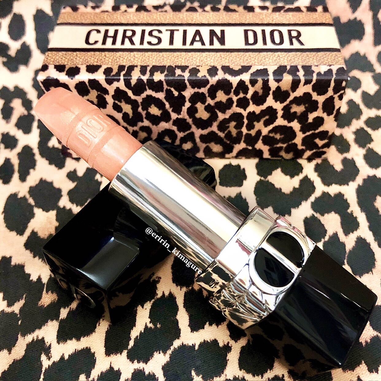 ルージュ ディオール 225 ベージュ タフタ メタリック（生産終了）/Dior/口紅を使ったクチコミ（2枚目）