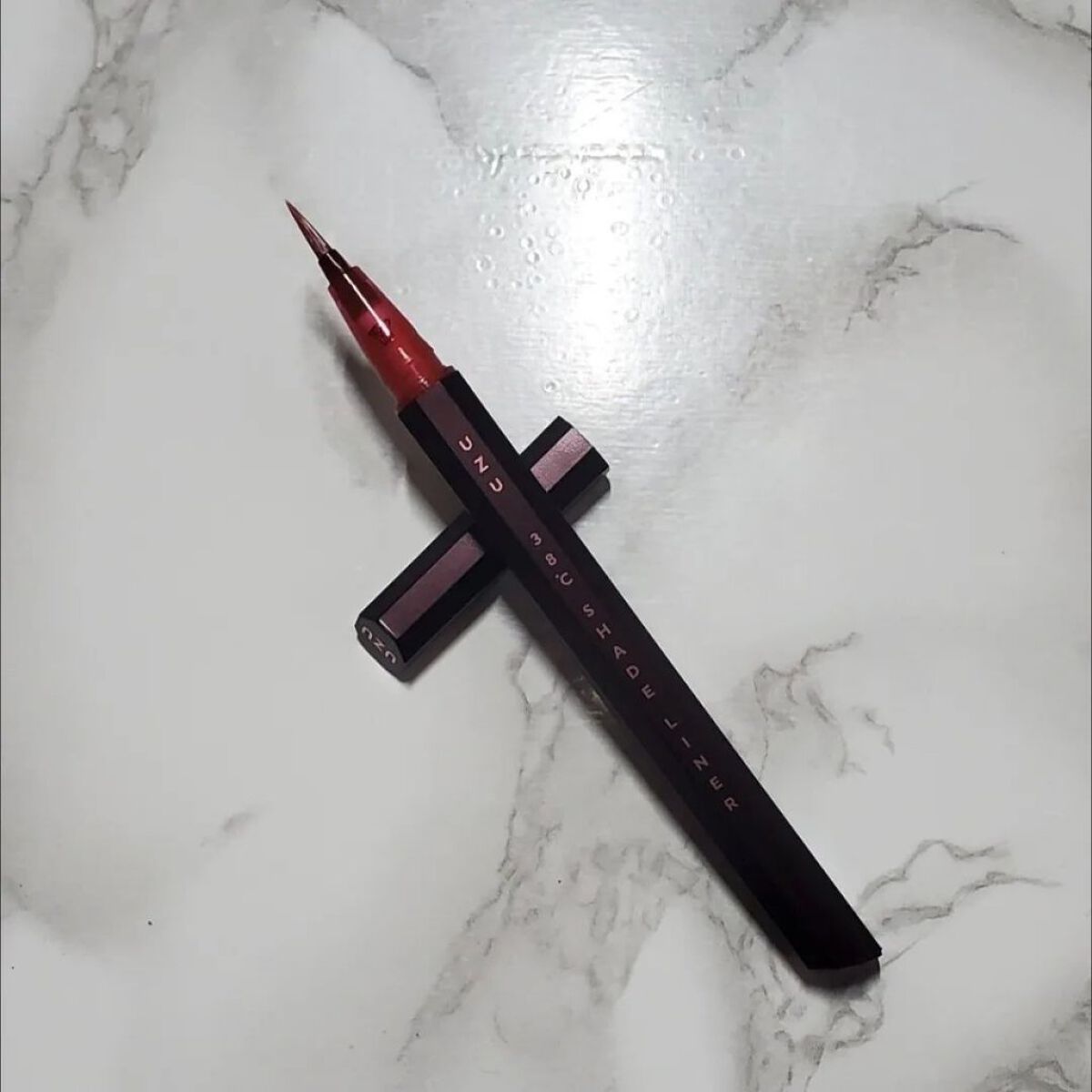 38℃ シェード ライナー SHEER RED/UZU BY FLOWFUSHI/リキッドアイライナーを使ったクチコミ（2枚目）