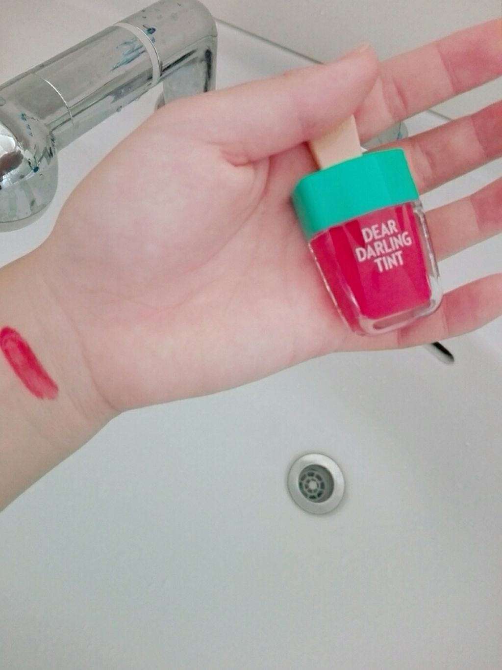 ディアダーリン ウォータージェルティント （アイスティント）/ETUDE/口紅を使ったクチコミ（2枚目）