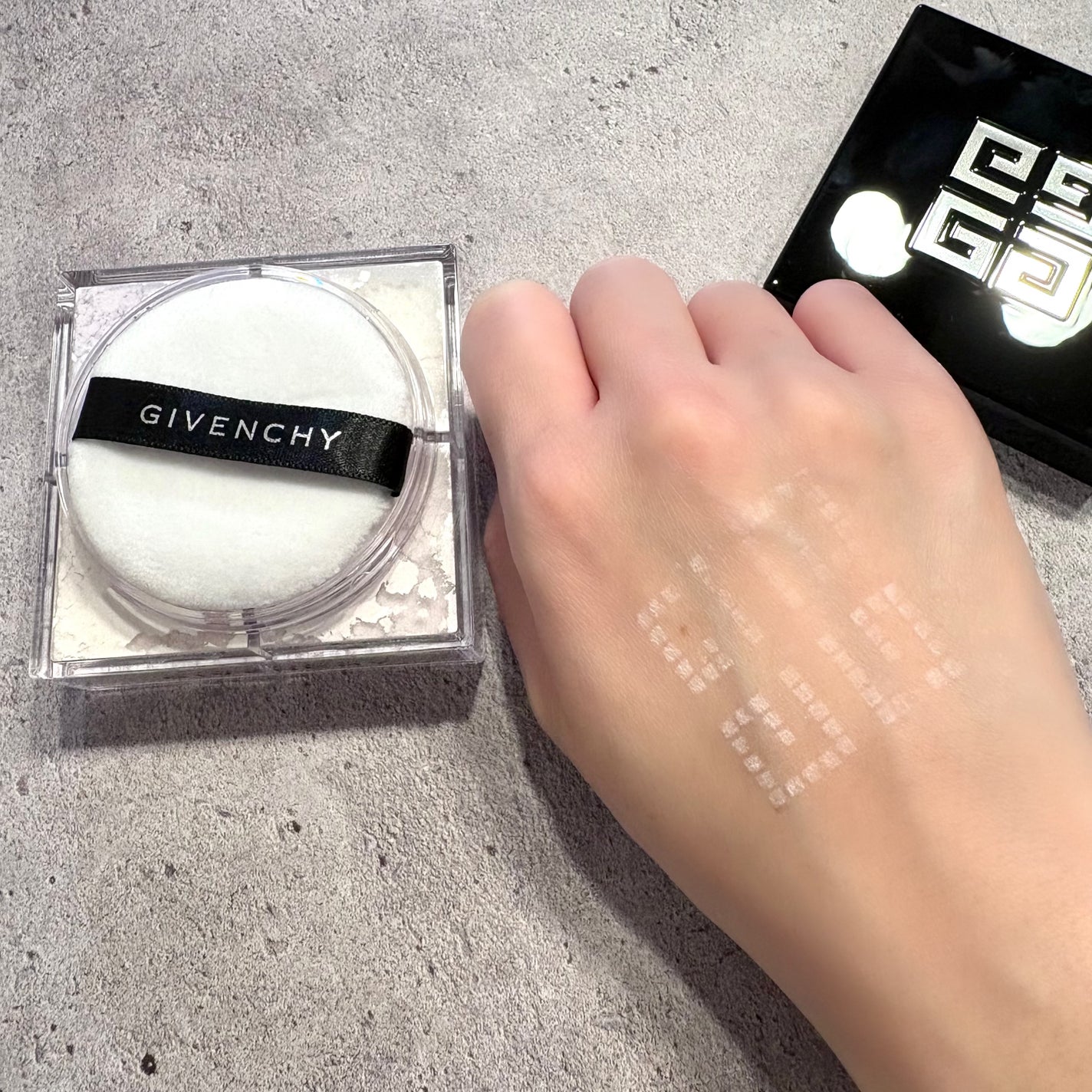 プリズム・リーブル/GIVENCHY/ルースパウダーを使ったクチコミ(2枚目)