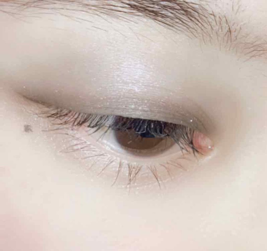 シャドーカスタマイズ/MAJOLICA MAJORCA/単色アイシャドウを使ったクチコミ（2枚目）