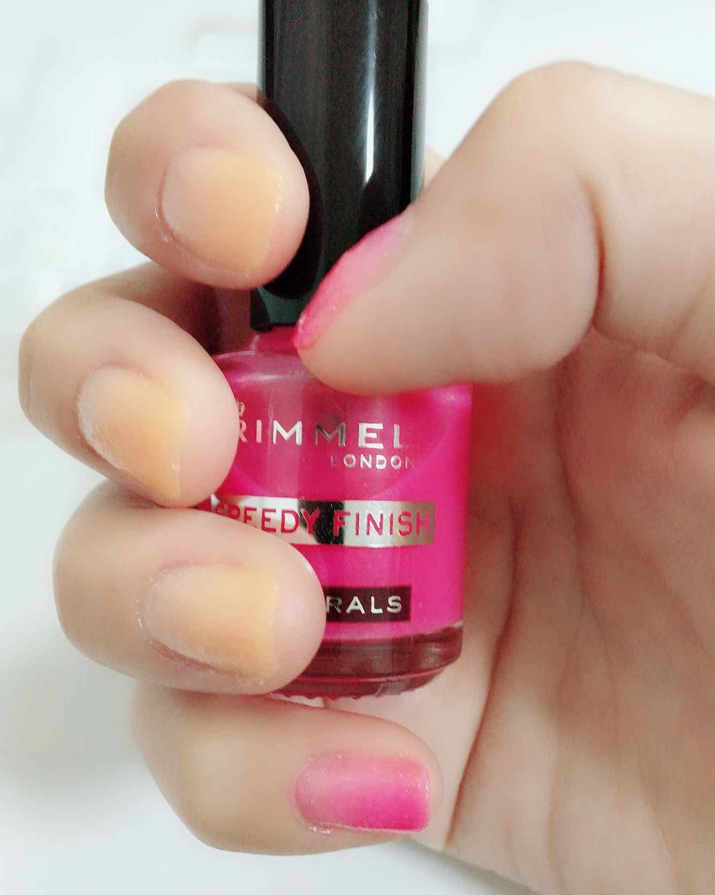 スピーディ フィニッシュ N/リンメル ロンドン/マニキュアを使ったクチコミ（2枚目）