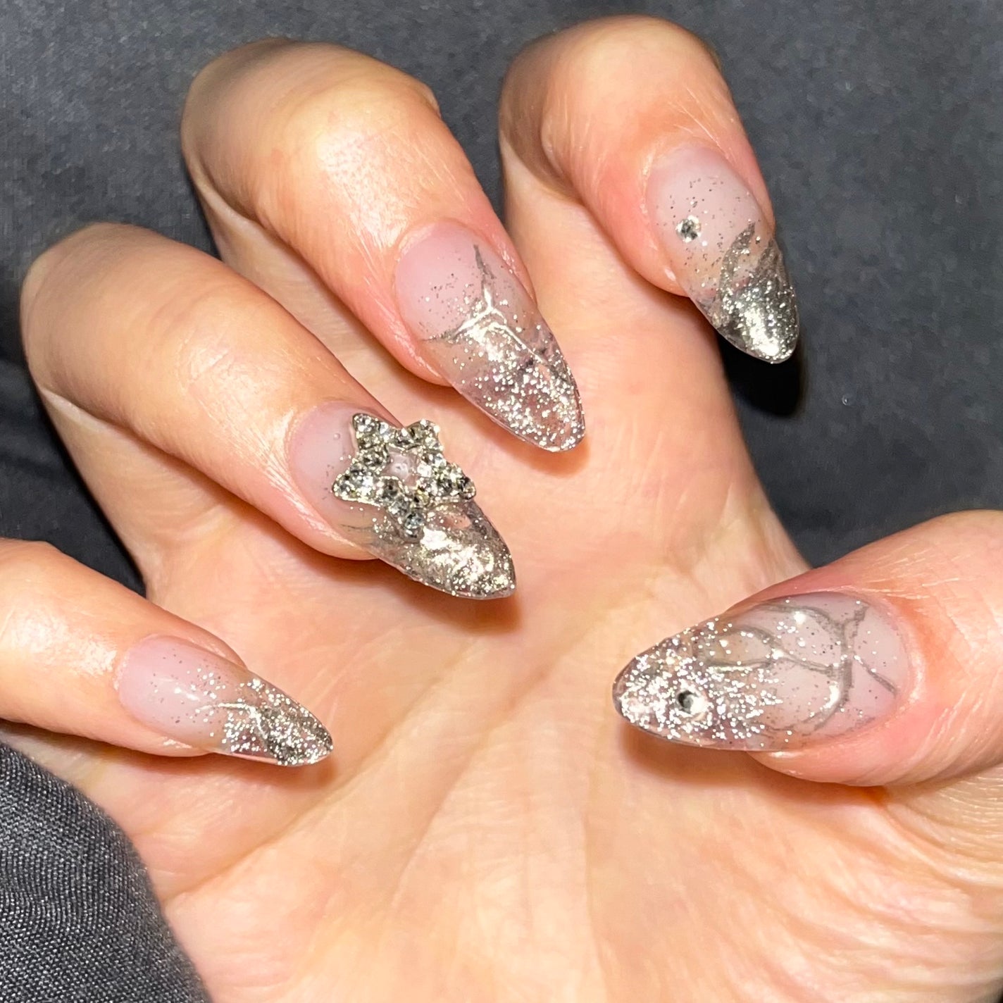 Luna☾LIPSパートナー on LIPS 「ひっさびさのセルフネイル💅SHEINのチップを使って長さだしし..」(2枚目)