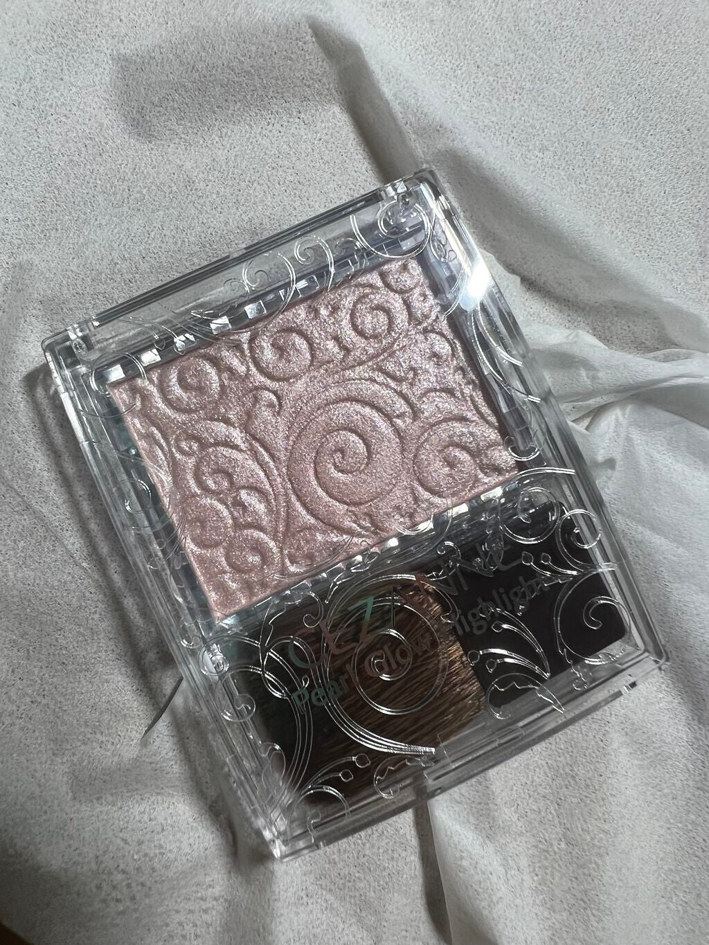 パールグロウハイライト/CEZANNE/パウダーハイライトを使ったクチコミ(3枚目)