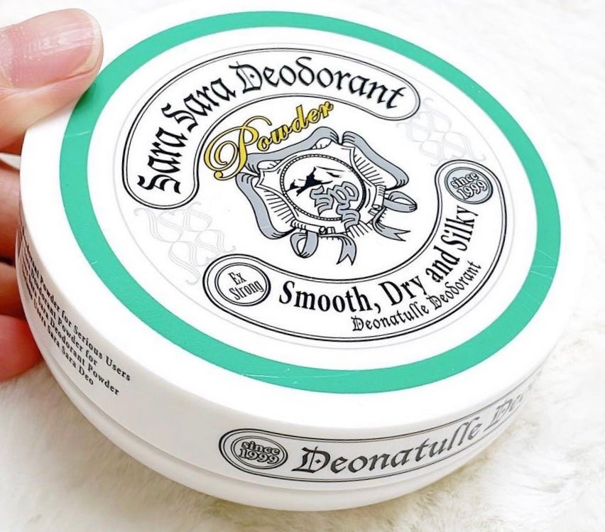 薬用さらさらデオドラントパウダー/デオナチュレ/デオドラント・制汗剤を使ったクチコミ(1枚目)