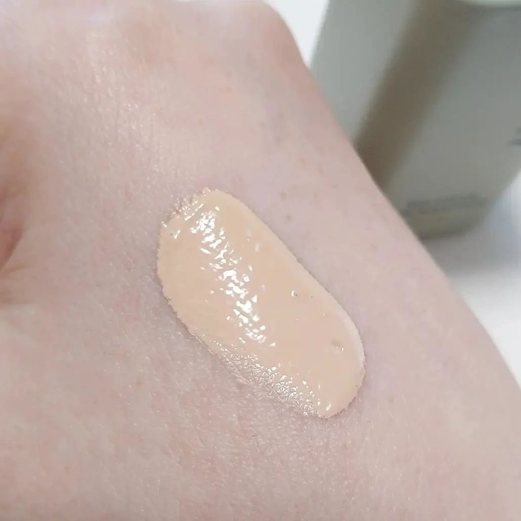 ジヴェルニー 密着カバーファンデーション 23 ミディアムベージュ/GIVERNY/リキッドファンデーションを使ったクチコミ（3枚目）