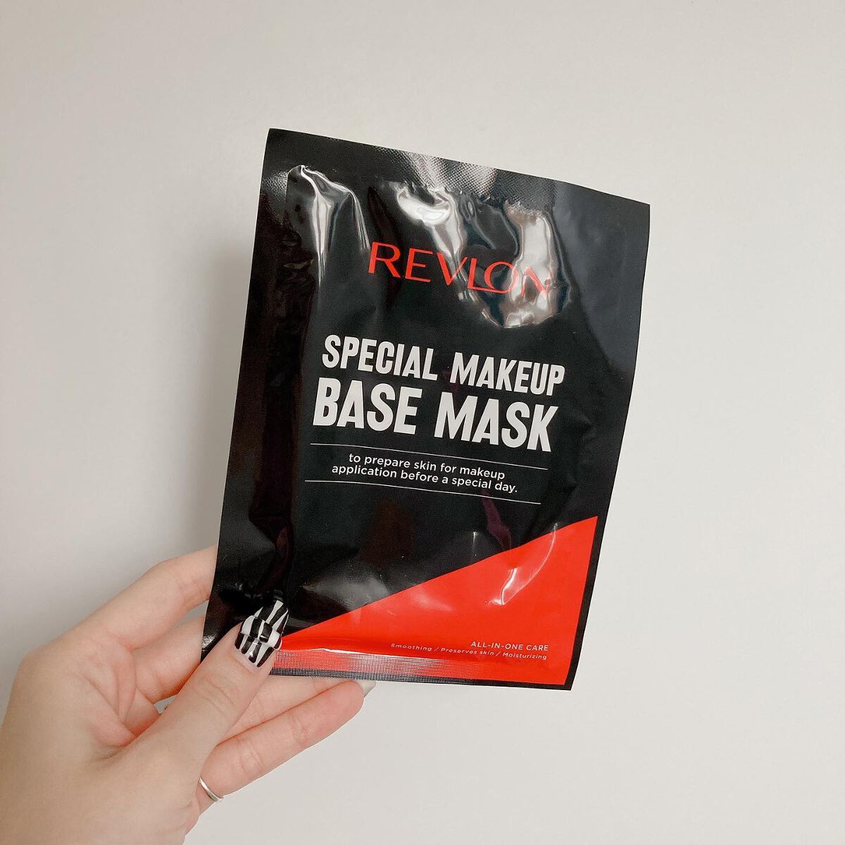 Upyon on LIPS 「▽REVLONSPECIALMAKEUPBASEMASKあの有..」(1枚目)