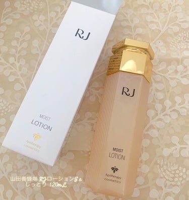 ☆

山田養蜂場 RJローションS c
しっとり 120mL🍯

✨[RJ スキンケア シリーズの高 保湿 化粧水 ]　『 RJローションS しっとり 』は普通肌~ 乾性肌の方におすすめの 化粧水 です