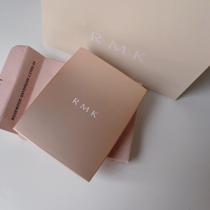 ローズウッドデイドリーム 4アイズ /RMK/アイシャドウパレットを使ったクチコミ(2枚目)