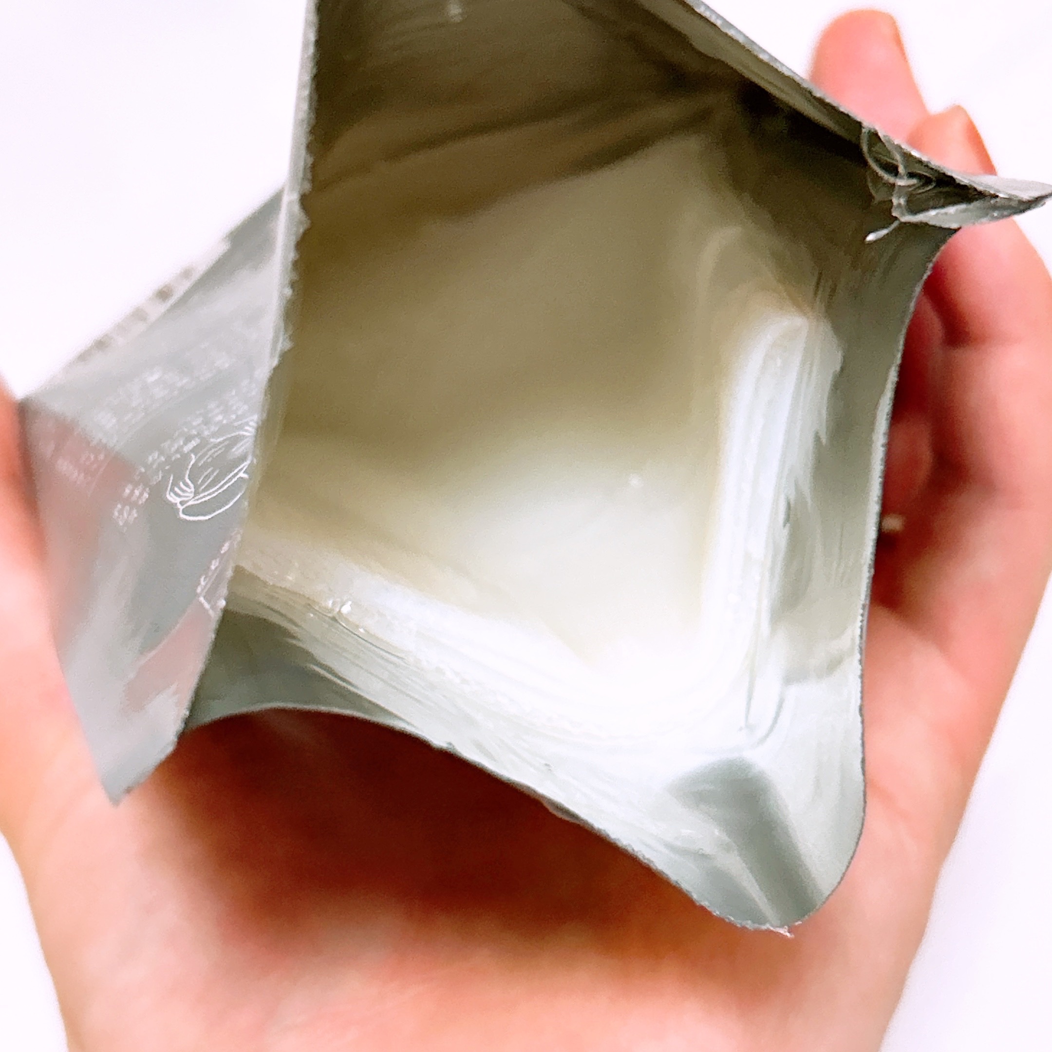 高濃度ナノCBDフェイスパック/proov &C/シートマスク・パックを使ったクチコミ（3枚目）