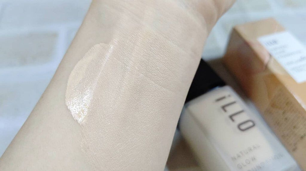NATURAL GLOW FOUNDATION(ナチュラルグロウファンデーション)/iLLO/リキッドファンデーションを使ったクチコミ(4枚目)
