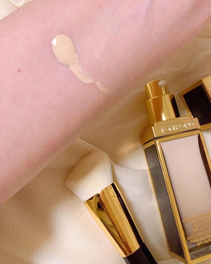シェイド アンド イルミネイト ソフト ラディアンス ファンデーション SPF 50/TOM FORD BEAUTY/リキッドファンデーションを使ったクチコミ(5枚目)