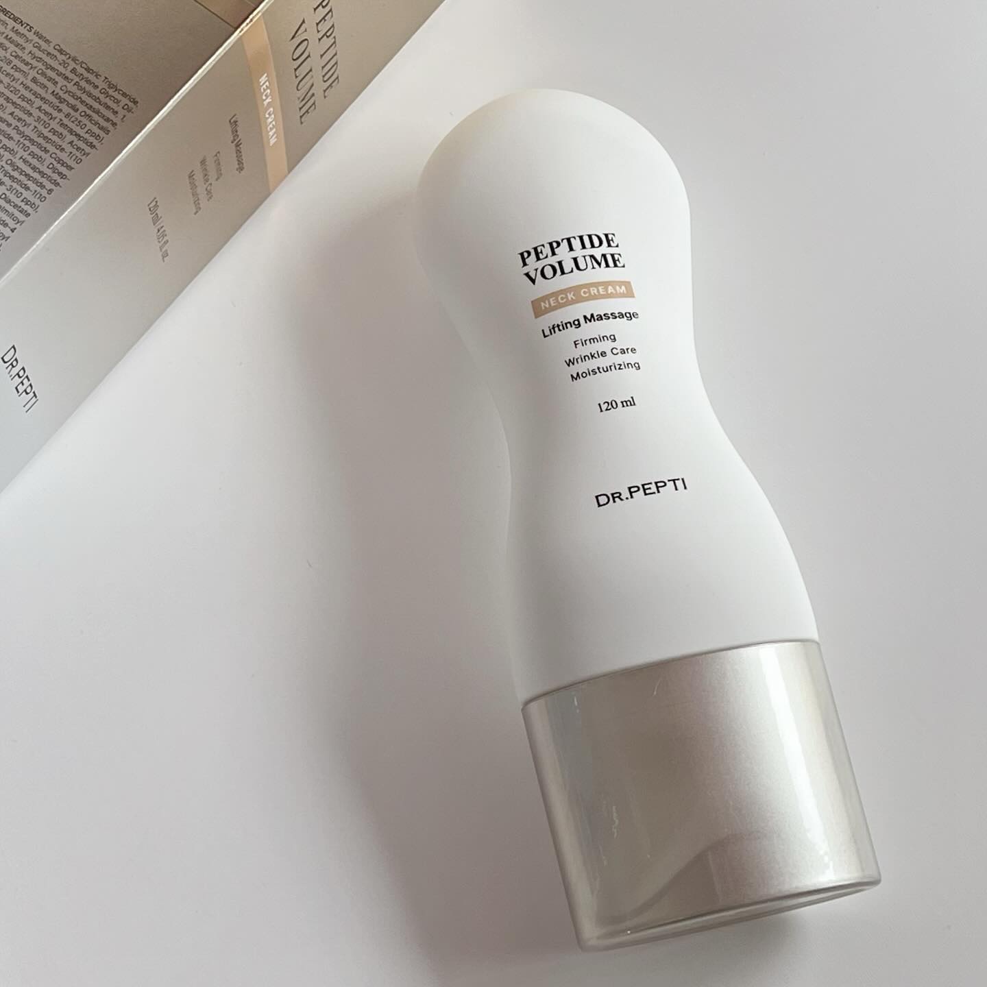 DR.PEPTI ペプチドボリュームネッククリームのクチコミ「実はカッサ付き😳

ドクターぺプチ
ペプチドボリュームネッククリーム

これ1つでマッサージし.....」（1枚目）