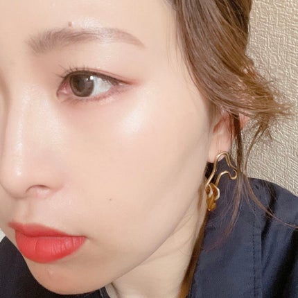 フェイス ハイライター/BOBBI BROWN/リキッドハイライトを使ったクチコミ(2枚目)