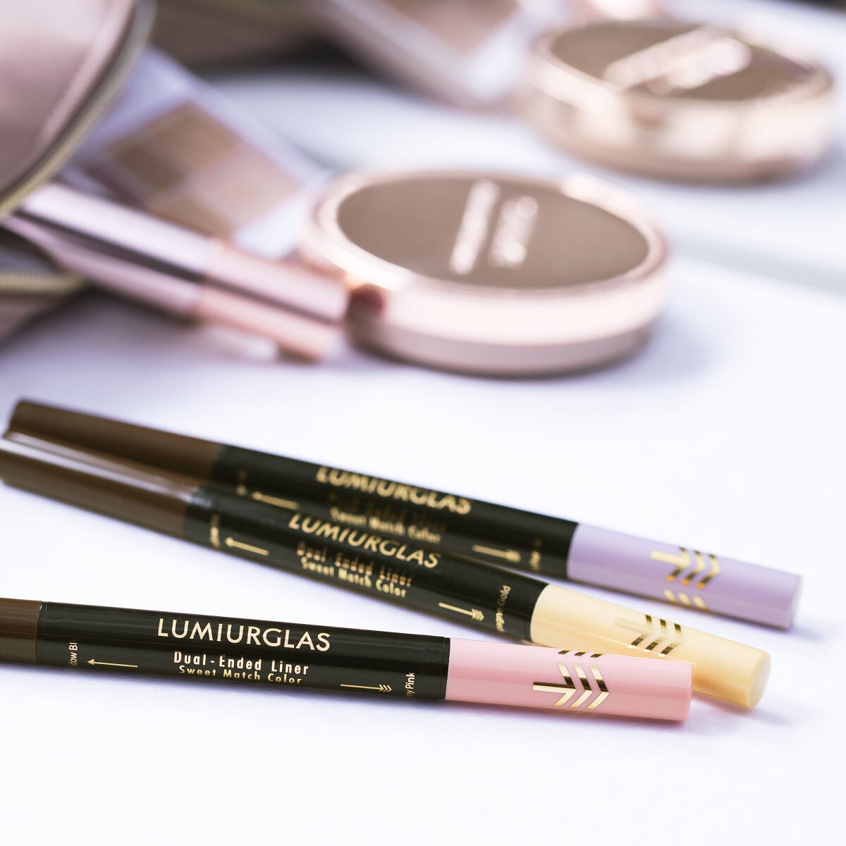 デュアルエンドライナー/LUMIURGLAS/リキッドアイライナーを使ったクチコミ(1枚目)