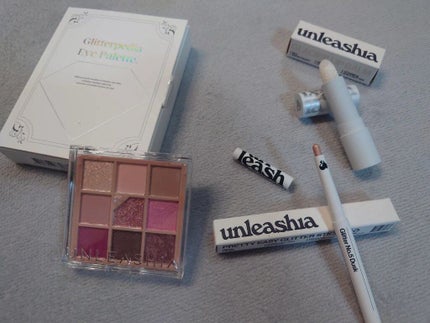 グリッターペディアアイパレット/unleashia/アイシャドウパレットを使ったクチコミ(3枚目)