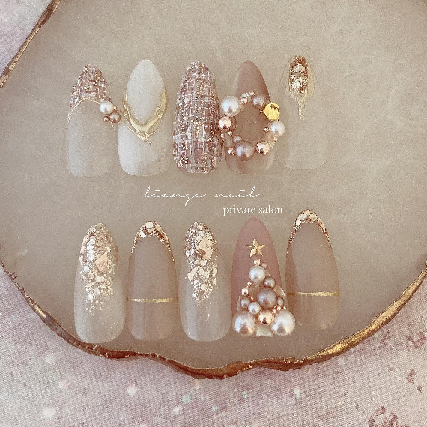 Yuki on LIPS 「.Christmasnails❄️...使用item↓@rus..」(1枚目)