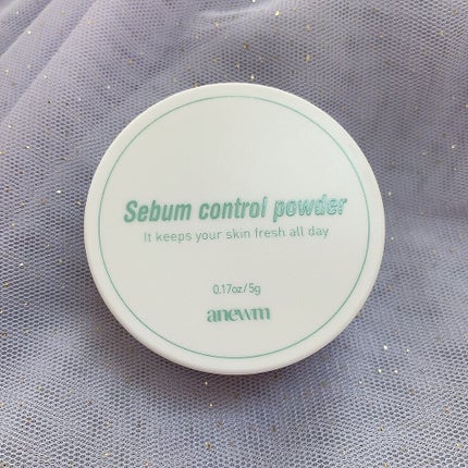 アニューム セバム コントロール パウダー/saat insight/ルースパウダーを使ったクチコミ(2枚目)