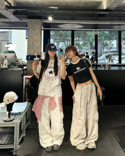 ひとみ on LIPS 「フレンドシップは素早いですが、とても楽しいです#コーデ#韓国コ..」(3枚目)