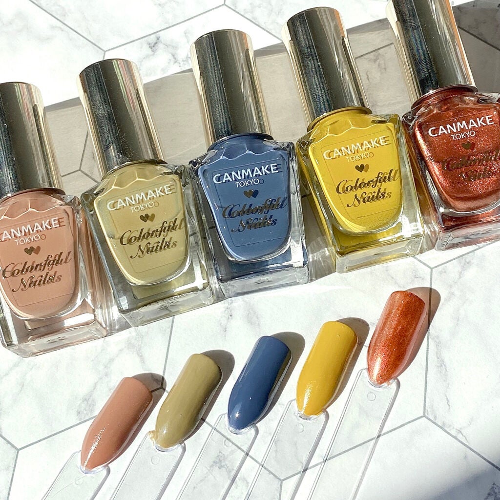 カラフルネイルズ/キャンメイク/マニキュアを使ったクチコミ(2枚目)