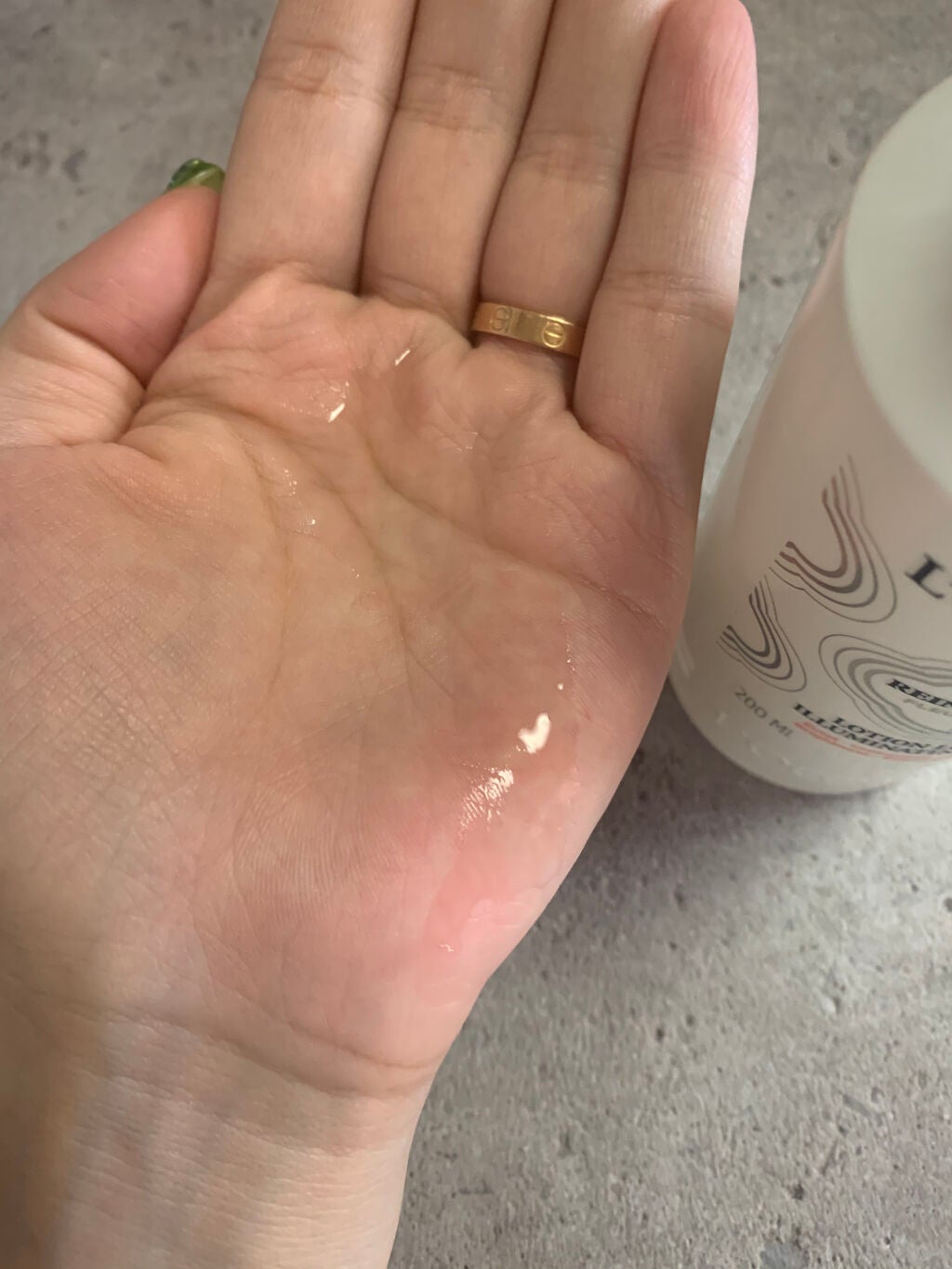 レーヌブランシュ イルミネイティングフェイスウォーター/L'OCCITANE/化粧水を使ったクチコミ(2枚目)