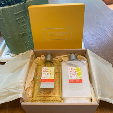 L'OCCITANE😻💕💜
オスマンサス ボディミルク
オスマンサス シャワージェル

お嫁ちゃんから、誕プレに🎁頂きました〜

久々にボディミルク🥛使ったらスベスベになりました〜😀😍

お手入れ大切🌱