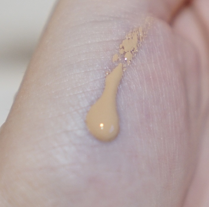 RMK リクイドファンデーション フローレスカバレッジ 102/RMK/リキッドファンデーションを使ったクチコミ（2枚目）