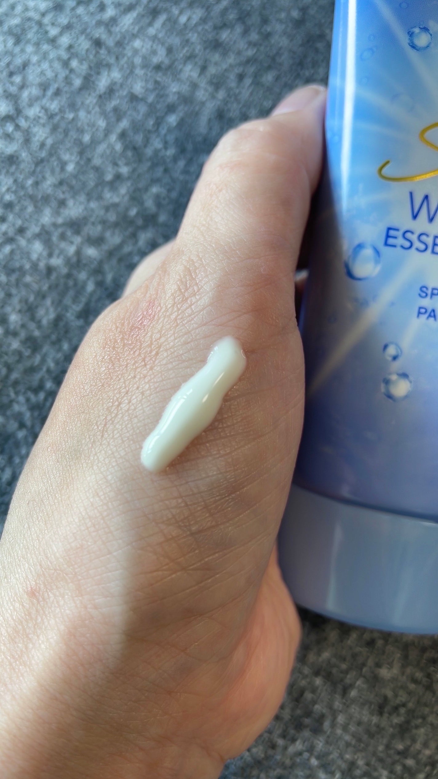 ニベアUV ウォーターエッセンスEX/ニベア/日焼け止めジェルを使ったクチコミ(2枚目)